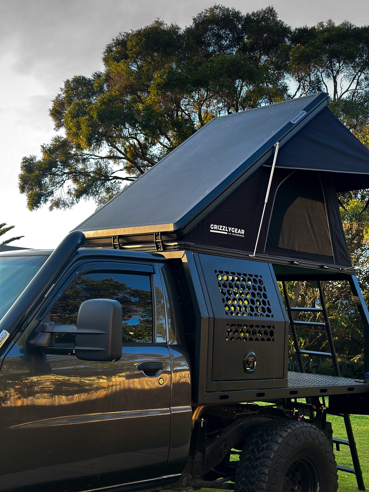 1.3 Rooftop Tent